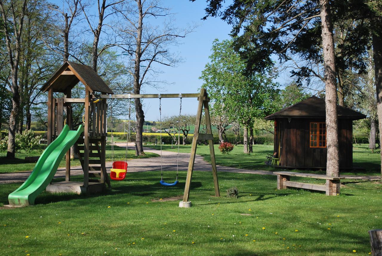 Domaine Les Gandins Bed & Breakfast Saint-Germain-de-Salles Exterior photo